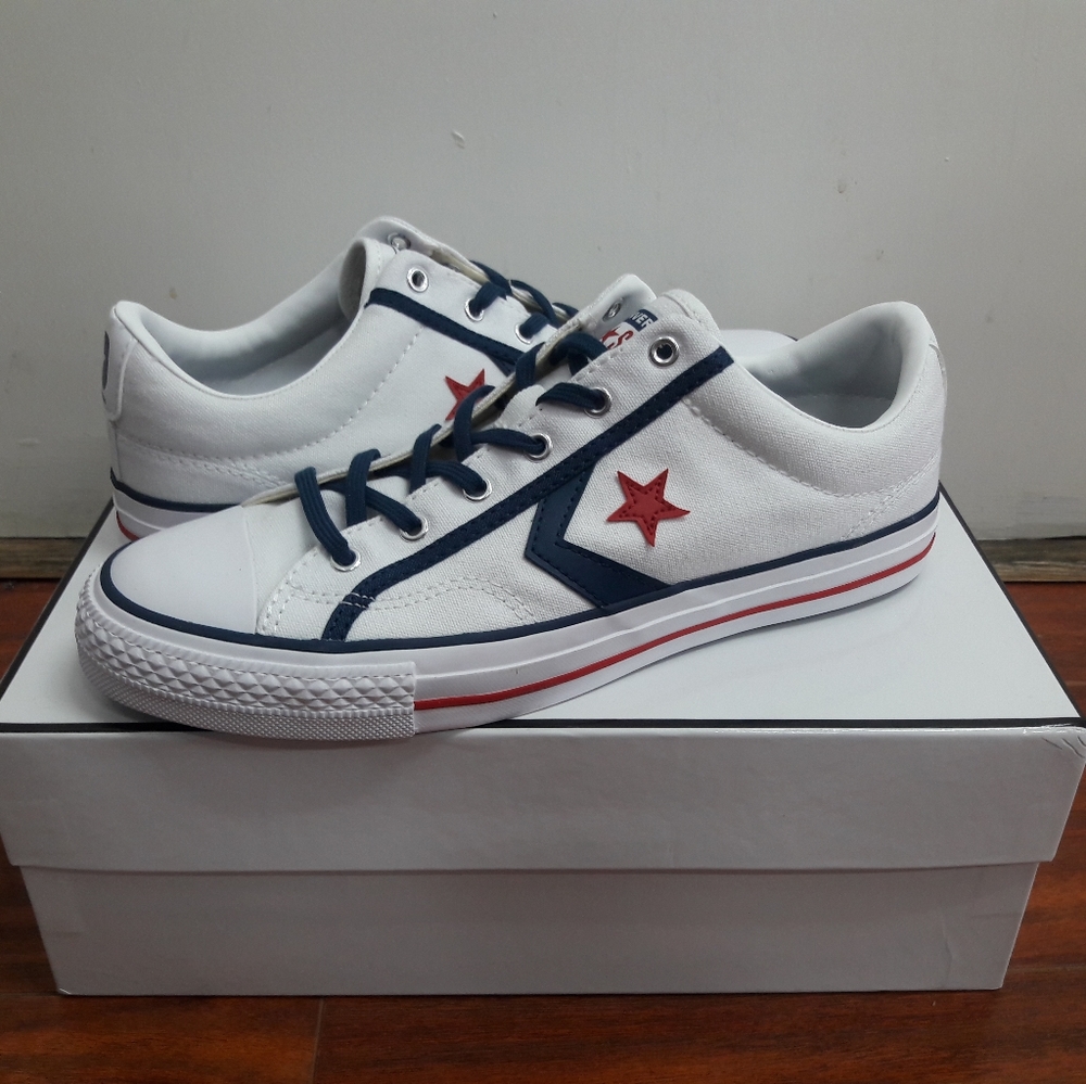 Converse - Picture 1 of 4